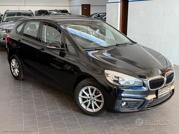 BMW 220i Active Tourer Advantage