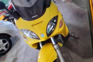 Scooter Piaggio X9 500