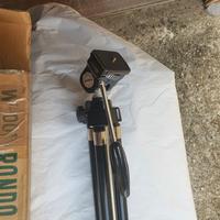 CAVALLETTO TREPPIEDI