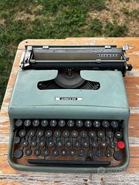 Olivetti Lettera 22 macchina da scrivere