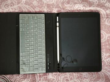 iPad 8ª generazione 32GB+Apple Pencil+Tastiera