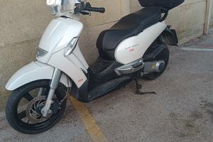 scarabeo 300i