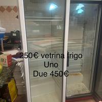 Vetrina frigo non trattabile e piastra panino