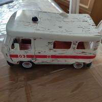 Ambulanza Masha e Orso 