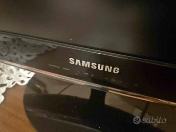 TV / Monitor Samsung 22 pollici - Nero Lucido
