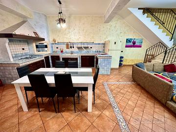 Villa con Piscina ad Acireale