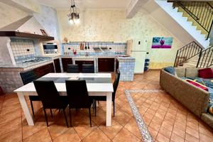 Villa con Piscina ad Acireale