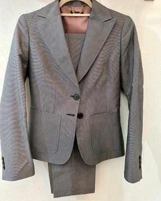 Completo giacca e pantalone
