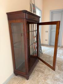 Vetrina in legno massello