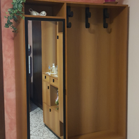 Mobile con attaccapanni