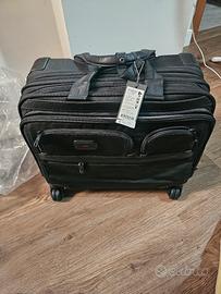 borsa tumi