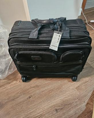 borsa tumi