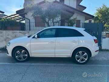 Audi Q3 2.0 TDI 120 CV Sport