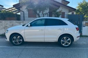 Audi Q3 2.0 TDI 120 CV Sport