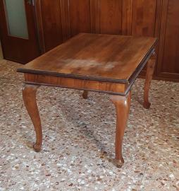 Tavolo in noce fine 1800