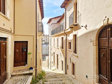 2 LOCALI A L'AQUILA