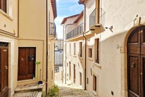 2 LOCALI A L'AQUILA