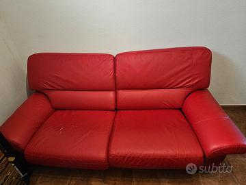 Divano rosso cm 200x90 i