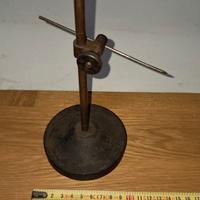 Vecchio attrezzo lavoro truschino per tracciare 