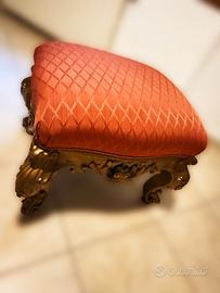 Puff barocchi dorati imbottiti – coppia