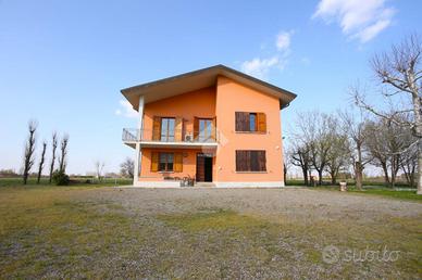 VILLA SINGOLA A ANZOLA DELL'EMILIA