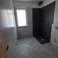 Piastrellista muratore specializzato