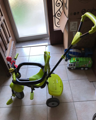 triciclo per bimbicon guida posteriore