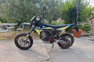 Fantic Motor XMF 125 Motard Performance 4T- 2023