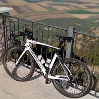 Pinarello allest. Campagnolo