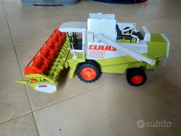 Trebbia claas ( marca Bruder )