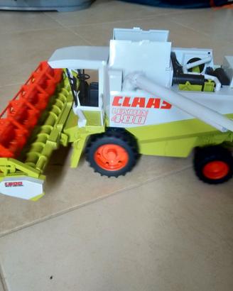 Trebbia claas ( marca Bruder )