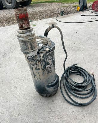 pompa per tiraggio di acqua