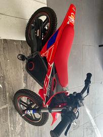Minimoto elettrica per bambini dai 5 anni in poi