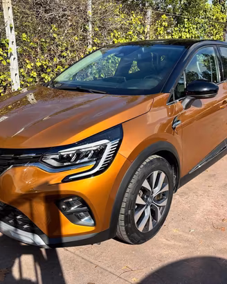RENAULT Captur Plug-in Hybrid E-Tech 160 CV Init