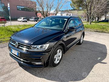 VOLKSWAGEN Tiguan 2.0 tdi Rline 150cv