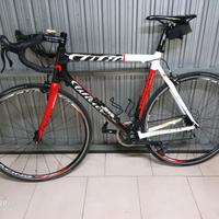 bici da corsa in carbonio Wilier