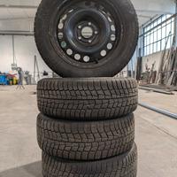 Pneumatici invernali con cerchio 205/55 R16 H