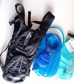 Zaino idrico Camelbak Rogue e due sacche da 2 L