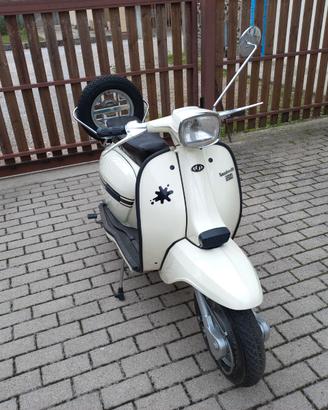 LAMBRETTA 125 DL MACCHIA NERA 1970