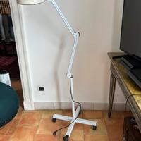 Magnifying Lamp