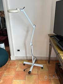 Magnifying Lamp
