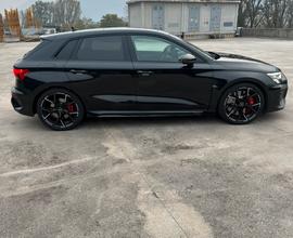 Audi RS3 nera