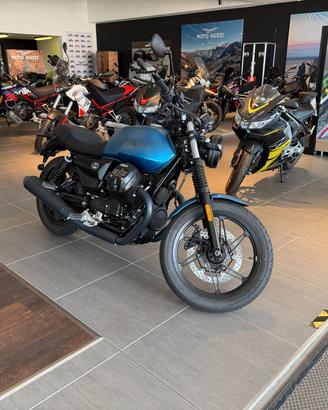 Moto Guzzi V7 Stone