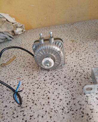 Frigorifero motore e ventola