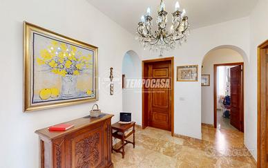 AMPIO E LUMINOSO APPARTAMENTO SU DUE LIVELLI!!