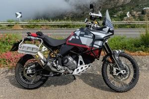 Ducati DesertX 2024