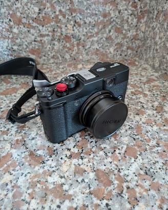 Fujifilm X10 LEGGI BENE