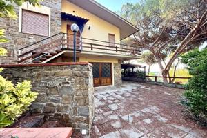 Villetta a pochi passi dal mare