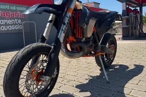 Ktm 300 2 tempi exc six days mothard