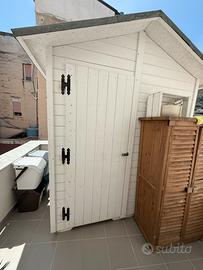 CAsa legno esterno bianca